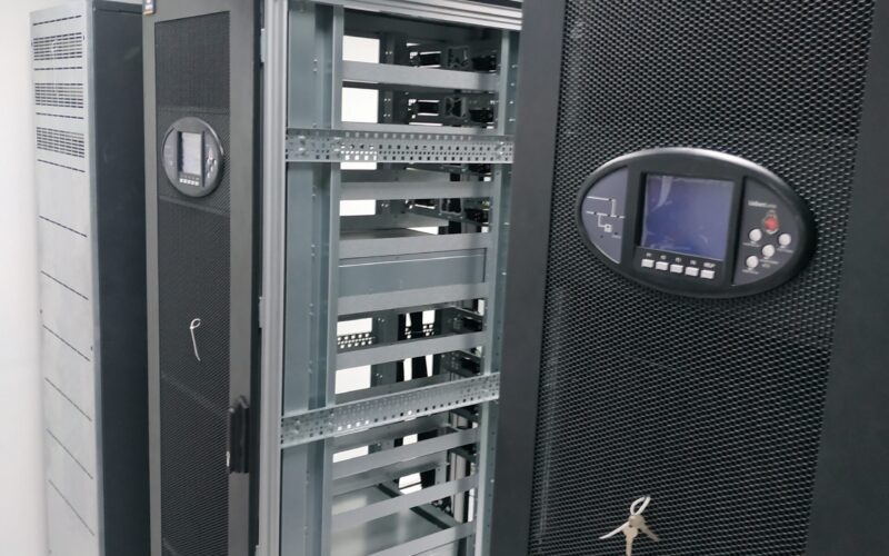 UPS 2 Unit